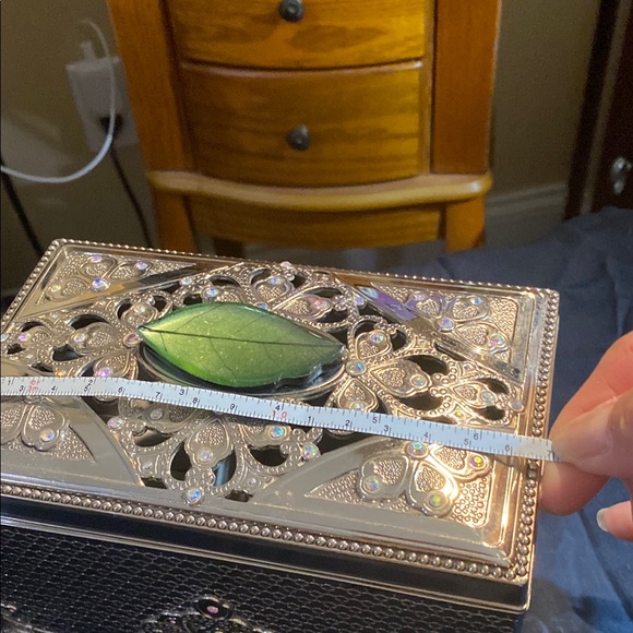 Things Remembered Silver Jewelry Box with Green Leaf Accent - Picture 10 of 12